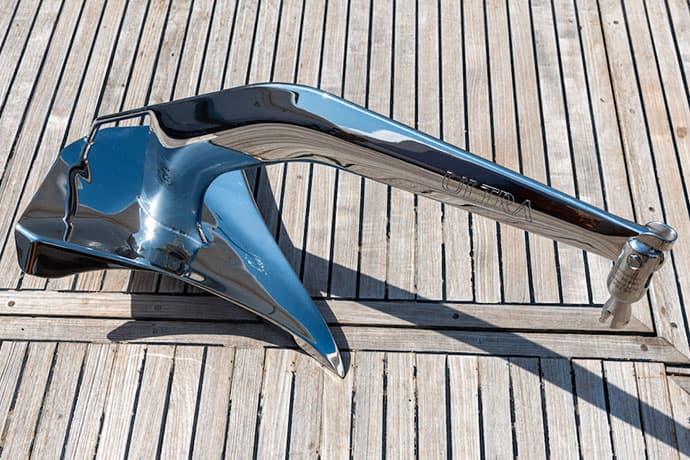 Ancla Acero Inoxidable Ultra Marine Ancla inox de alta calidad y de rápido agarre, diseño patentado. Fabricadas a mano en Europa.